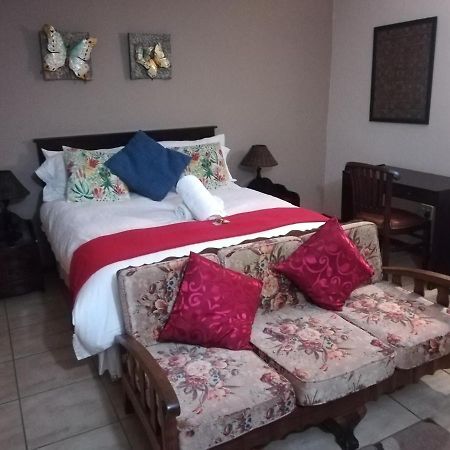 Villa Harties Lake Garden House 24 Sleeper Hartbeespoort Dam Extérieur photo