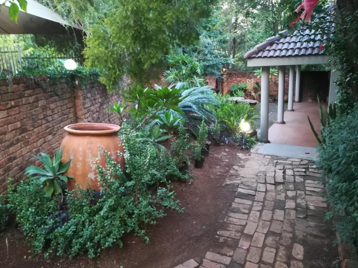 Villa Harties Lake Garden House 24 Sleeper Hartbeespoort Dam Extérieur photo