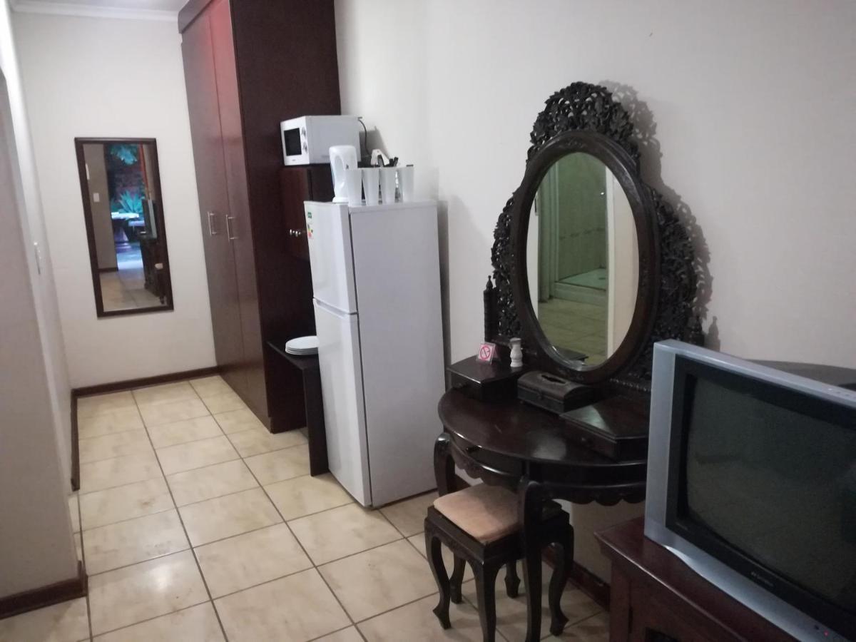 Villa Harties Lake Garden House 24 Sleeper Hartbeespoort Dam Extérieur photo