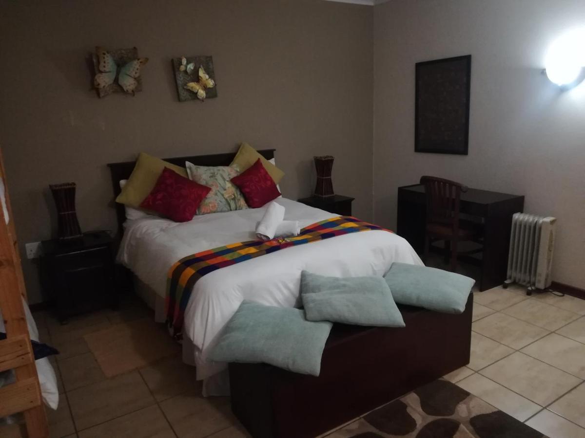 Villa Harties Lake Garden House 24 Sleeper Hartbeespoort Dam Extérieur photo