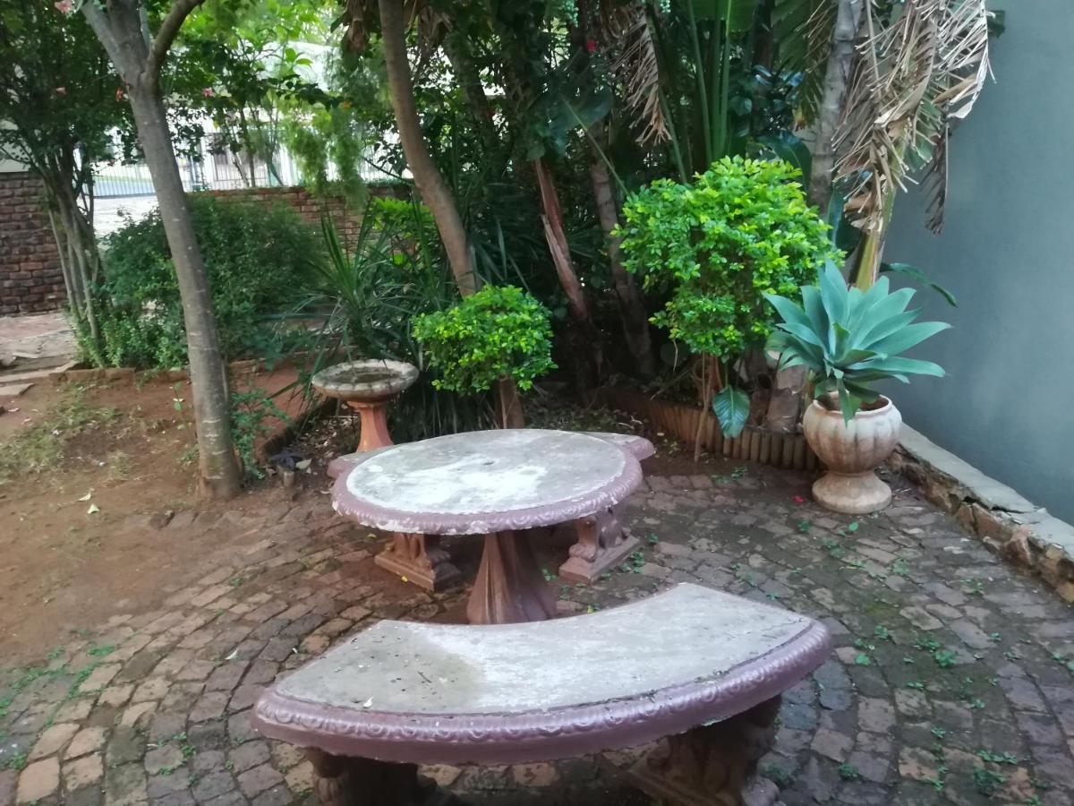 Villa Harties Lake Garden House 24 Sleeper Hartbeespoort Dam Extérieur photo